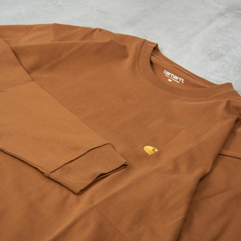 Carhartt WIP Chase L/S Tee - Hamilton Brown - Image 2